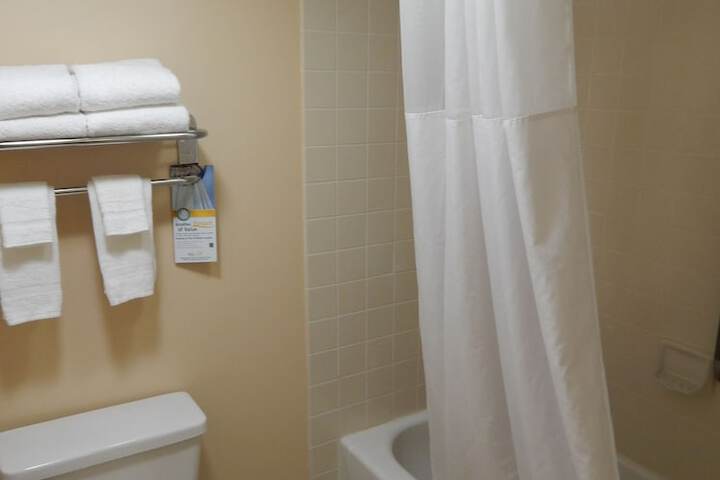 Room 21 of 40