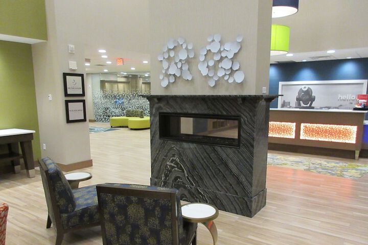 Hampton Inn & Suites Syracuse North Airport Area