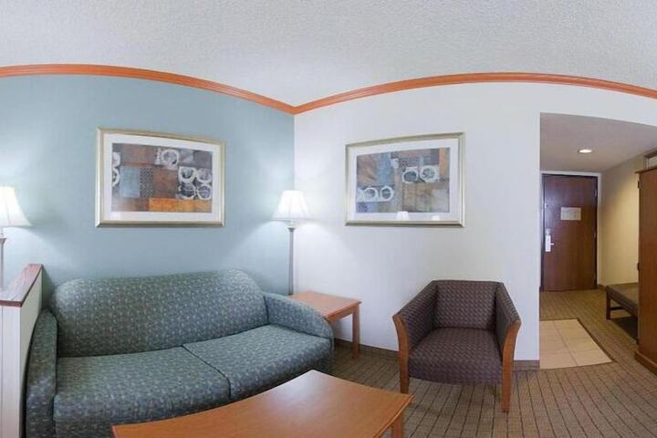Room 25 of 44
