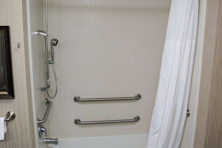 Hampton Inn & Suites Bismarck Northwest