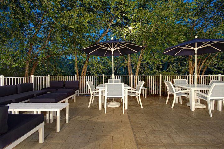 Terrace/Patio 29 of 30