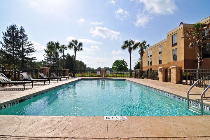 Pool 2 of 27