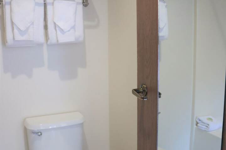 Sagebrush Inn & Suites