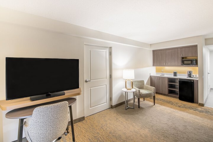 Room 11 of 39