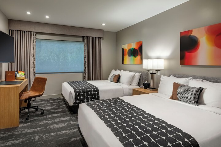 Room 12 of 16