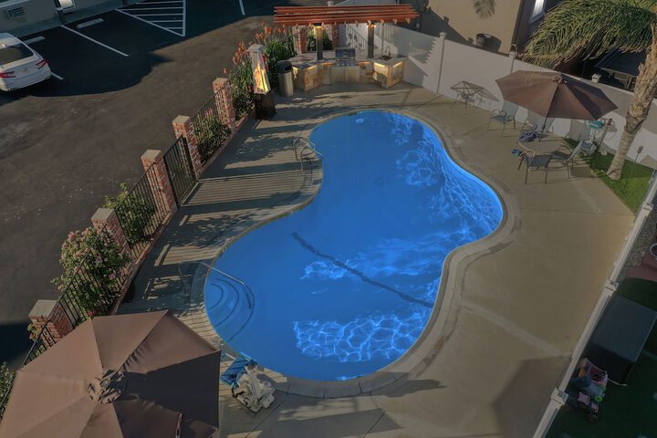 Travelers Inn