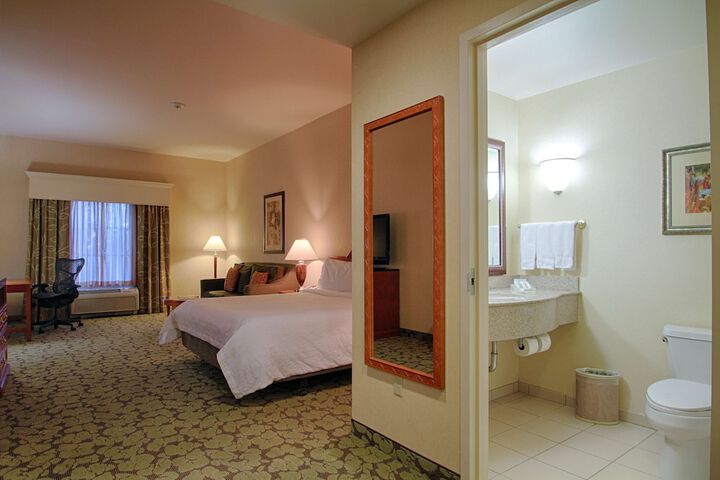 Room 40 of 87