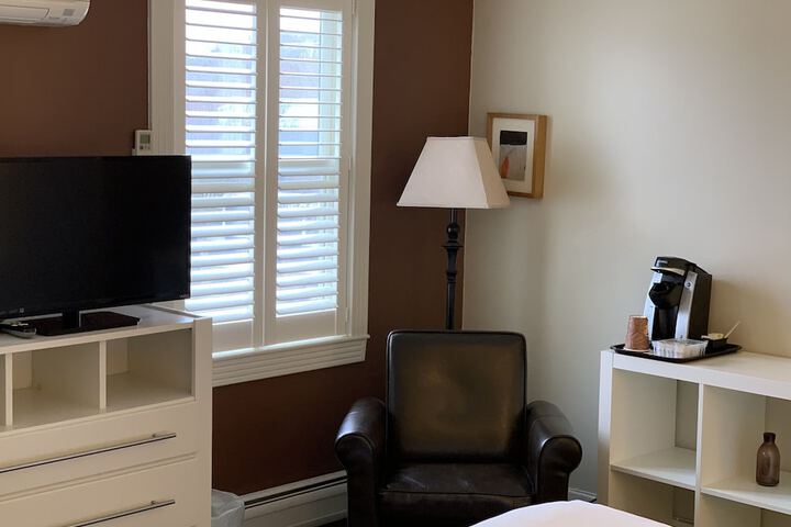 Room 82 of 163
