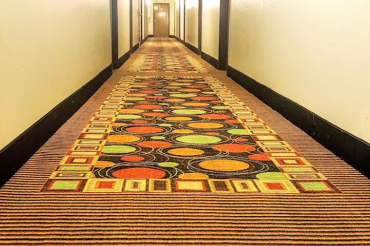 Ballroom/Hall 36 of 40