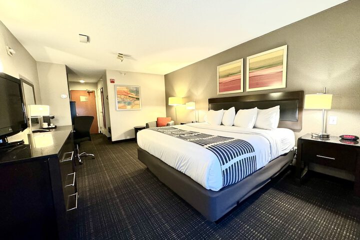 Room 17 of 29