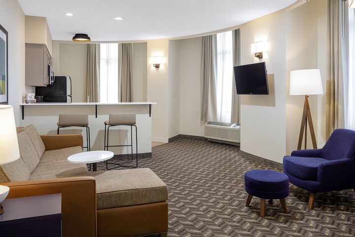 Room 22 of 42