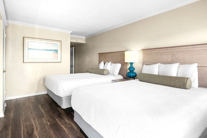 Club Destin Condos