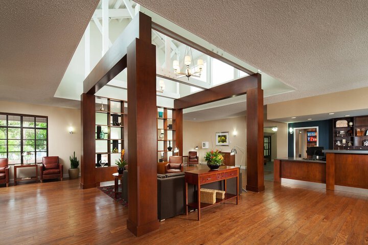 Hotel Interior 7 of 36