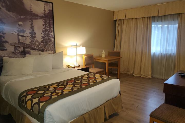 Room 18 of 35