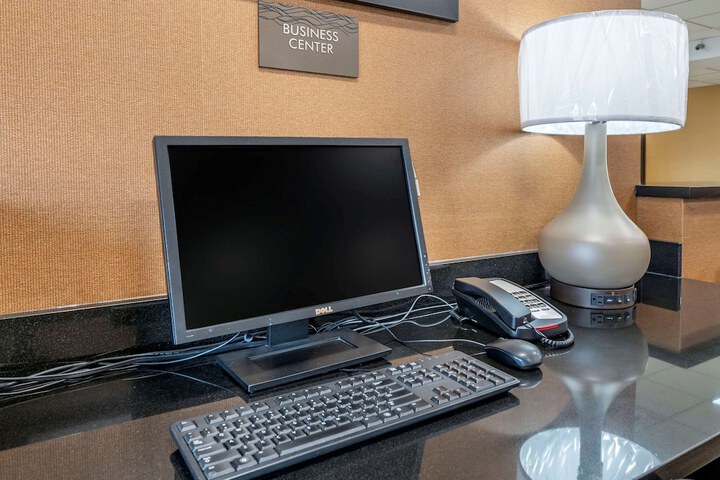 Business Center 30 of 30