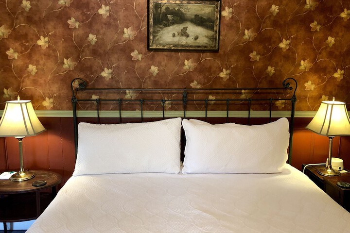 Room 27 of 56