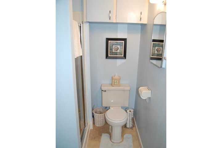 3-Bedroom Lakefront House