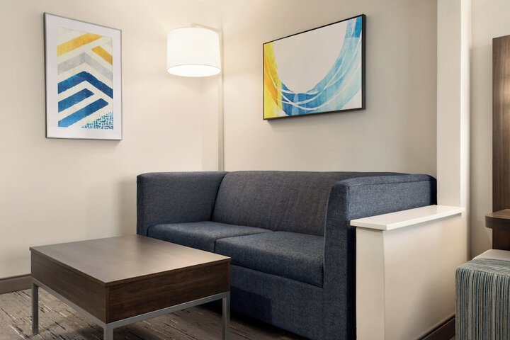 Holiday Inn Express Hotel & Suites Edmond by IHG