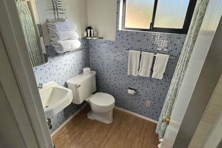 Room 75 of 133
