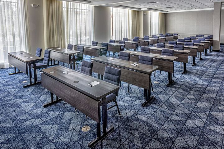 Courtyard by Marriott Rochester Downtown