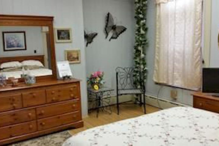 The Heritage House Inn Bed & Breakfast