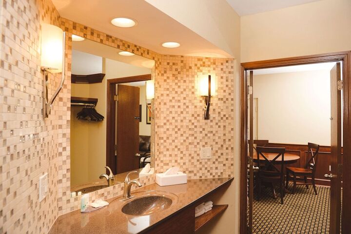 Room 10 of 47