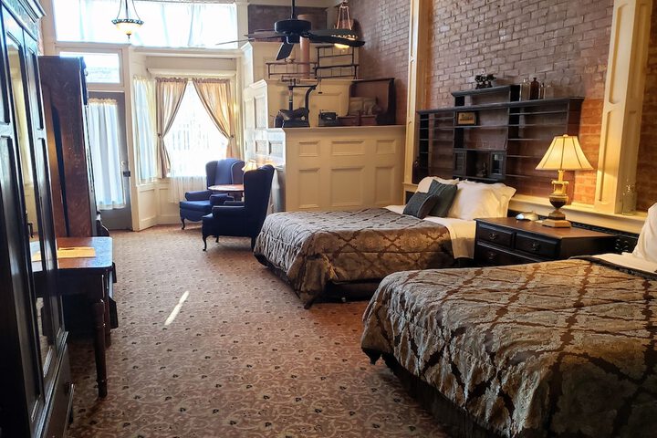 Room 64 of 74