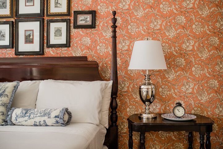 The Mast Farm Inn