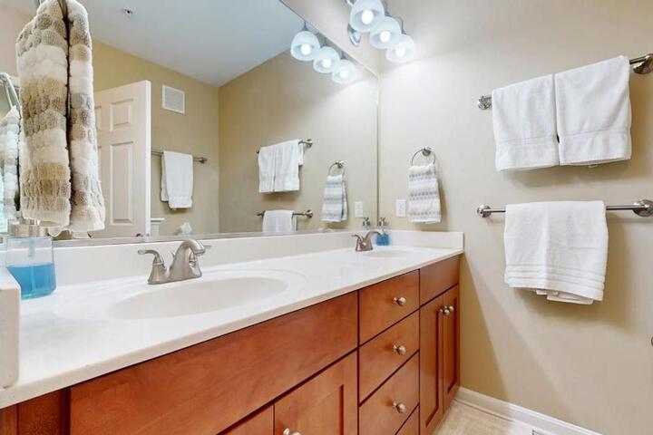 Bayside Resort --- 31574 Winterberry Pkwy Unit 305B