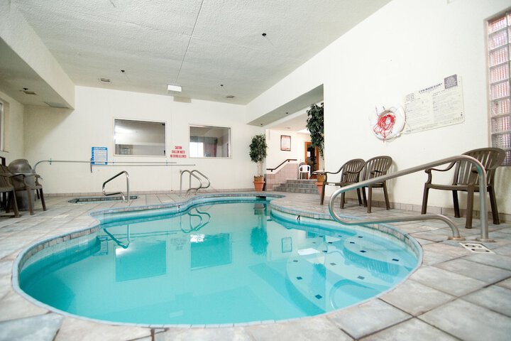 Pool 10 of 47