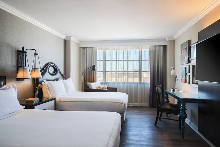 Room 25 of 52
