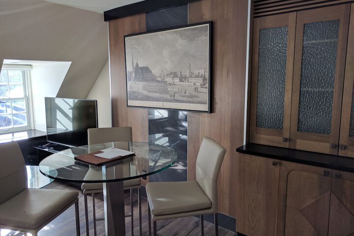 Room 28 of 42