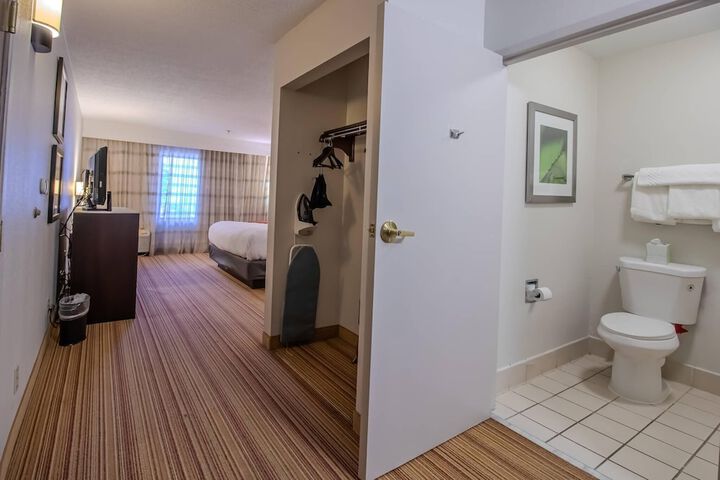 Country Inn & Suites by Radisson Convention Center