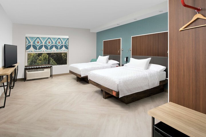 Room 15 of 28