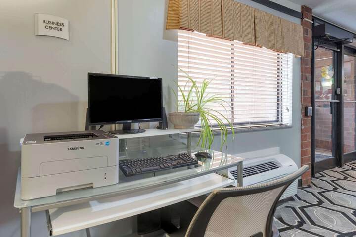 Quality Inn & Suites Mayo Clinic Area
