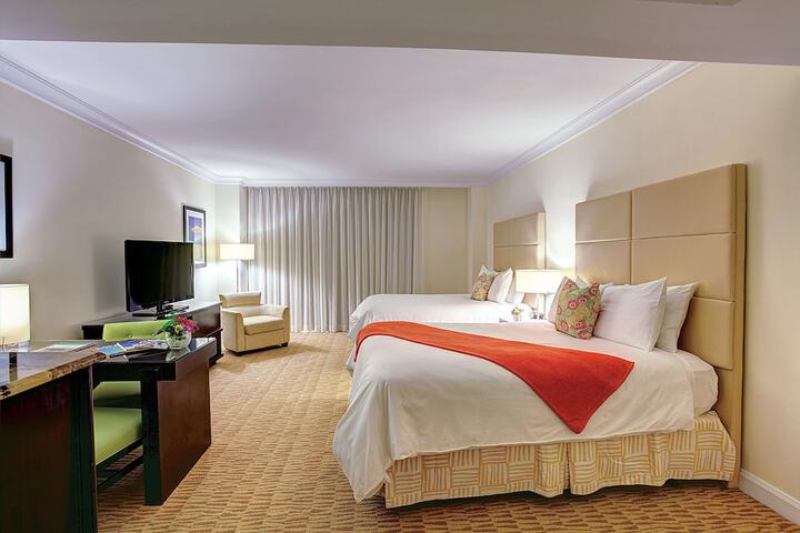 Sea View Hotel Bal Harbour, on the Ocean