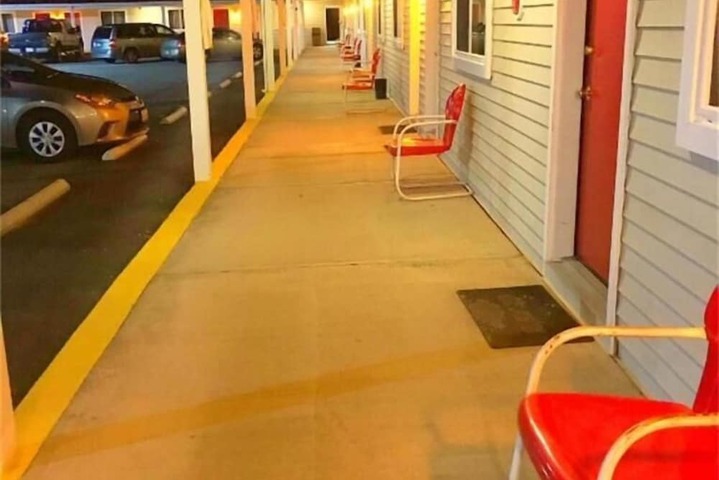 Belmont Motel