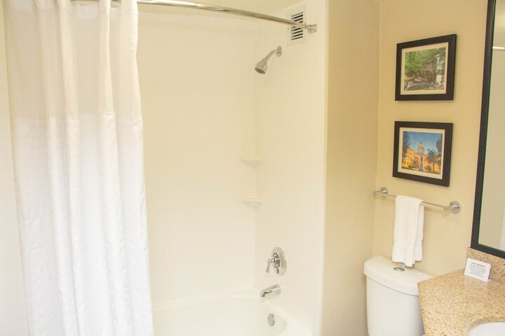 Room 20 of 48