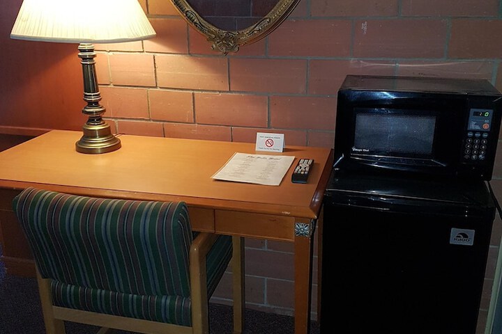 Room 14 of 27