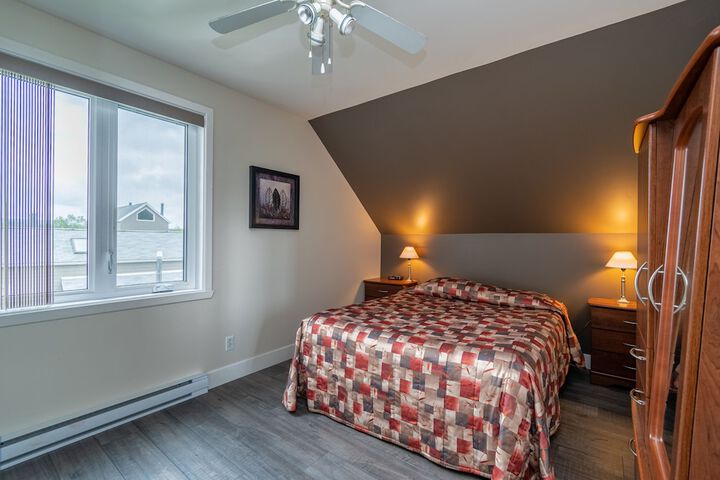 Room 10 of 22