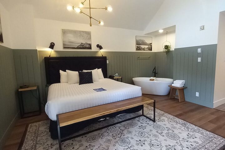 Waterton Glacier Suites