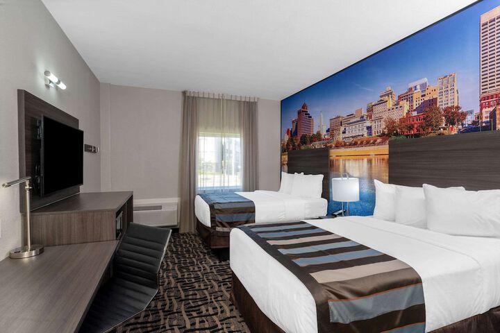 Room 12 of 28
