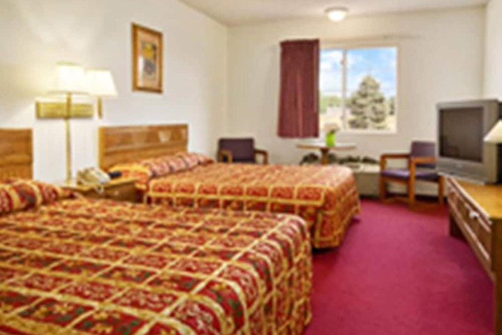 Room 8 of 17