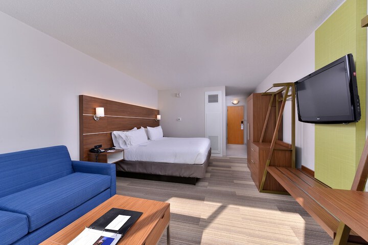 Room 18 of 51