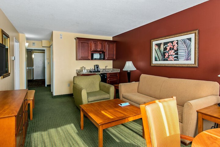 Room 27 of 108