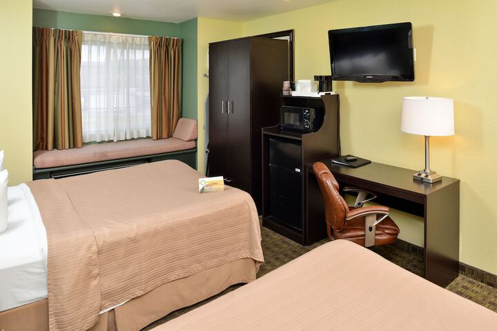 Room 10 of 44
