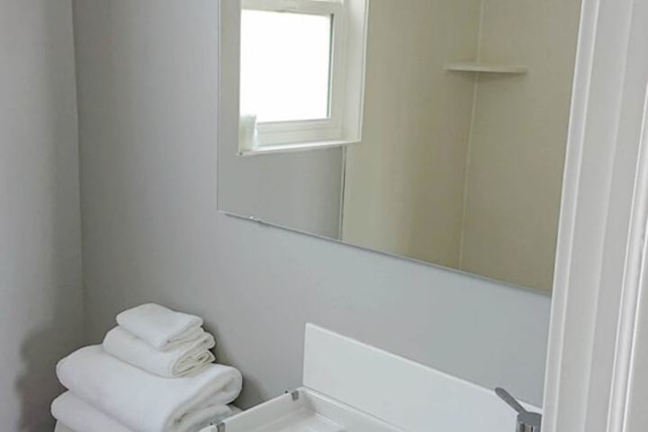 Room 17 of 24