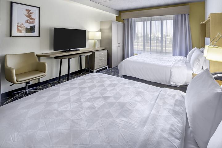 Holiday Inn & Suites Wausau-Rothschild by IHG