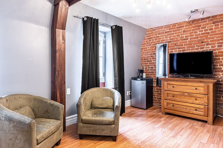 Room 22 of 28