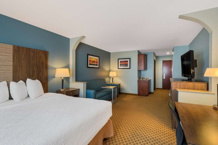 Room 30 of 39